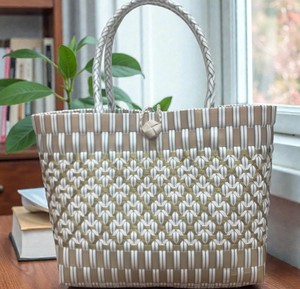 Sac fourre-tout en plastique tressé artisanal exquis et sac fait main, élégant, décontracté, pour femme, idéal pour le shopping - Product Image 4