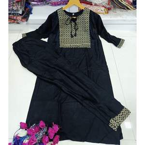 COLECCIÓN COLLEGE GIRL'S 14KG ALGODÓN DE RAYÓN PURO CON BONITO BORDADO SECUENCIA TRABAJO NAYRA CUT KURTI + PANT NEGRO - Product Image 1