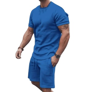 Conjunto de Camiseta y Pantalones Cortos para Hombre, Conjunto de Dos Piezas con Bolsillos Sencillos hasta la Rodilla, Chándal de Verano, Estilo Joven - Product Image 4