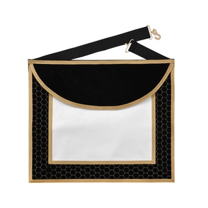 Tablier du Rite écossais en velours noir brodé avec bordure dorée et motif nid d'abeille carré - Product Image 1