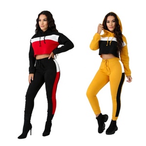 Ensemble de survêtement décontracté pour femme, haut court à capuche en polaire polyester/coton antistatique, manches longues, pantalon de jogging avec poches latérales, noir et rouge - Product Image 2