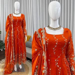 Ensemble Anarkali Salwar Kameez brodé orange avec dupatta en georgette épaisse, tenue traditionnelle indienne et pakistanaise pour mariage et fête - Product Image 5