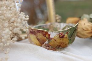 Cuenco de Resina Floral Personalizado, Hecho y Pintado a Mano, Artesanía Atemporal para Preservación de Flores en Bodas y Recuerdos - Product Image 4