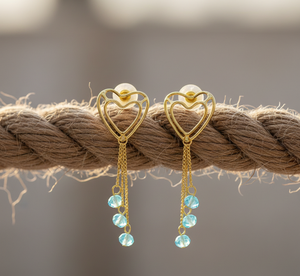 Pendientes Colgantes de Corazón de Latón Dorado Hechos a Mano con Borla de Cuentas Azules, Estilo Bohemio, Listos para Fiesta, Acabado Duradero Resistente al Deslustre - Product Image 2