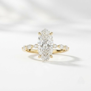 Bague pour femme en or jaune 18 carats avec diamant de laboratoire de 1,50 carat taille Moval, pierres latérales taille marquise et taille brillant, pour usage quotidien - Product Image 1
