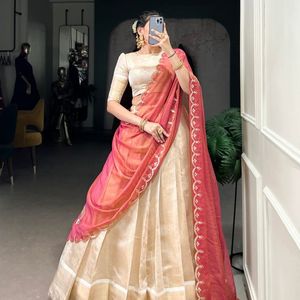 Lehenga Choli Semisentado Premium con Tejido Jacquard Zari y Dupatta Bordada, Fabricante: Royal Exports - Product Image 1