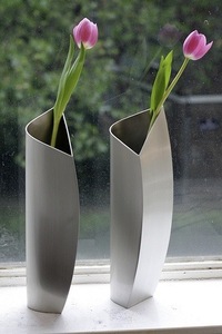 Silver Handmade Customized Aluminium Tabetop Flower <b>vase</b> For Home & Garden Decor Flower <b>Vase</b> For Event And Wedding Decoration - Product Image 2