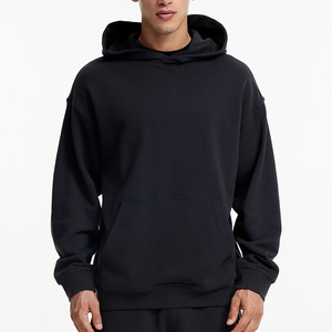 Sudadera con capucha negra de felpa francesa para hombre, estilo moderno, con diseño gráfico en la parte delantera. - Product Image 5