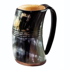 Jarra Vikinga de Cuerno Pulido Hecha a Mano con Diseño de Animal, Regalo de Mitología Medieval, con Asa, 600ml, Martillo de Thor, Mjolnir de Odín - Product Image 2
