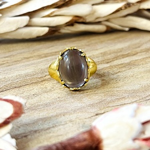 Nouveauté 2026 : Bagues en laiton pour femme, plaqué or 18 carats, avec pierre de lune grise solitaire, style gothique et couronne vintage, design unique. Vente en gros/OEM/ODM - Product Image 1