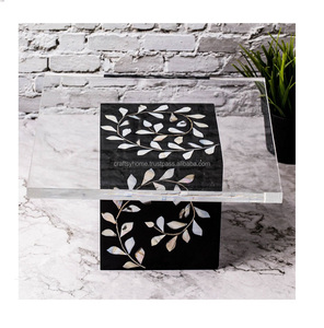 Best-seller Présentoir à gâteau en résine à un niveau Couverture en acrylique Taille personnalisée Plateau à dessert décoratif en incrustation d'os Usage domestique Prêt à expédier - Product Image 1