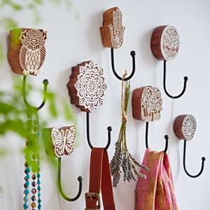 Gancho de pared de madera con forma de búho, colgador decorativo de animales para colgar bolsas de alimento para pájaros, herramientas de jardín y decoración con temática de la naturaleza, de la India. - Product Image 3