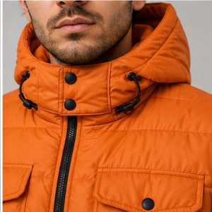 Chaqueta Acolchada con Capucha para Hombre, Color Naranja, Resistente al Viento, con Relleno de Poliéster y Cierre de Cremallera - Product Image 2