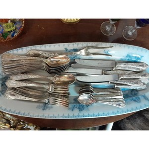 Ensemble de couverts vintage en métal avec poignées ornées, finition miroir haute brillance, résistant à la rouille, pour mariage et usage domestique - Product Image 6
