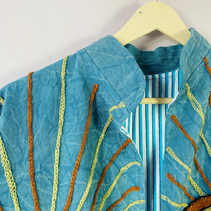 Veste kimono en velours Suzani faite à la main avec poche avant |   Couette matelassée respirante style bohème automne/hiver, 100 % coton, écologique - Product Image 2