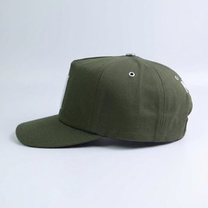 Casquettes de baseball personnalisées à six panneaux avec broderie de logo ton sur ton pour les labels streetwear et les collections capsule - Product Image 3