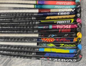 Vente en gros de bâtons de hockey sur gazon de haute qualité 100% fibre de carbone, logo personnalisé, équipement de hockey professionnel pour jeunes en plein air - Product Image 6