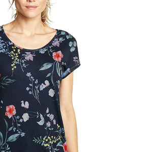 Camiseta de manga corta sublimada con estampado personalizado para mujer, ropa urbana clásica, fabricante mayorista de camisetas para mujer con OEM. - Product Image 3