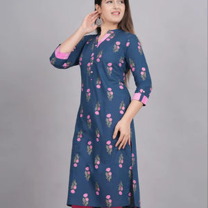 Robe Salwar Kameez en coton à fleurs pour femmes, imprimé numérique, vêtements ethniques, manches 3/4, décontractée, pour festival, traditionnelle indienne, faite à la main - Product Image 1