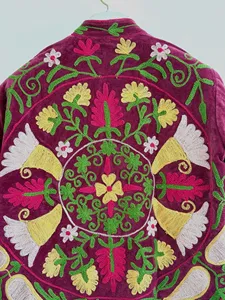 Veste Suzani brodée bohème violette à motif floral, manches longues, col montant, vêtements d'extérieur pour femmes pour l'hiver - Product Image 6