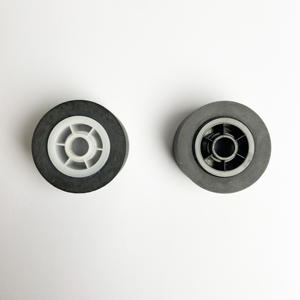 Découpe et moulage de précision personnalisés Rouleaux en caoutchouc Caractéristiques spécifiques Traitement pour la couverture du produit - Product Image 4