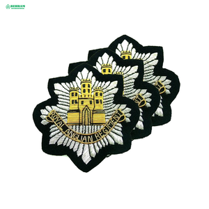 Écusson brodé sur mesure en fil d'or, motif ancre nautique et couronne, à coudre, blason maritime brodé à la main pour blazer - Product Image 5