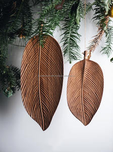 Decoración superior y uso de regalos Venta caliente Bandeja de madera con forma de hoja Plato de madera de acacia Plato decorativo Exhibición de queso de frutas - Product Image 4