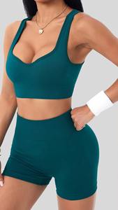 Conjunto de 2 piezas para mujer: Sujetador deportivo sin costuras de cintura alta y shorts de cintura media, acolchado suave, sin espalda, con parte delantera sólida, para gimnasio, correr y entrenar. - Product Image 2