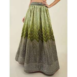 Lehenga choli ชุดแต่งงานผ้าไหมศิลปะเลื่อมสีเขียวที่น่าอัศจรรย์ - Product Image 3