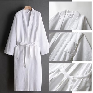 Albornoz de Diseño Nuevo con Logotipo Personalizado, Albornoz Unisex Suave y Grueso de Algodón Waffle - Product Image 1