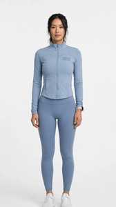 ONETEN APPAREL Veste de yoga pour femme bleu clair à demi-zip, manches longues, respirante, coupe ajustée, décontractée, avec logo frontal - Product Image 5