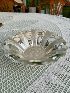 Moderna Tazón de Metal para Servir Ensaladas, Frutas y Bocadillos - Product Image 6