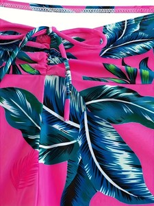 Conjunto de bikini con estampado tropical rosa para mujer, cuello en V profundo, pantalones cortos con lazo en la parte delantera, traje de baño elástico para la playa - Product Image 5