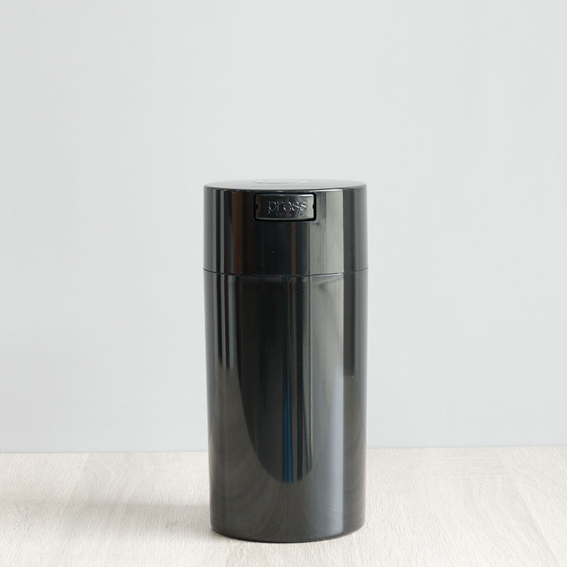 สีดำล้วน