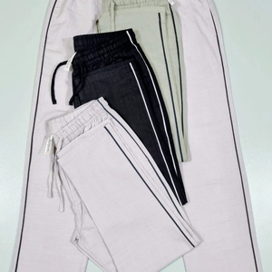 Pantalon de jogging décontracté léger pour homme, tissé, taille élastique, devant plat, jambe droite, rayures latérales, en Spandex/Coton, idéal pour la maison - Product Image 1