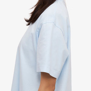 Camiseta de Manga Corta para Mujer, Cuello Redondo, Color Azul Claro, 100% Algodón, Corte Regular, Informal, para Verano, con Logotipo, Transpirable y Ecológica - Product Image 3