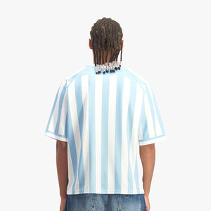 Camiseta de Fútbol a Rayas con Logotipo Personalizado de Alta Calidad - Jersey de Fútbol Sublimado - Camiseta Deportiva de Secado Rápido para Hombre OEM - Product Image 6