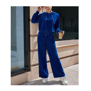 Conjunto Deportivo de Terciopelo para Mujer, 2 Piezas, Color Personalizado, Sudadera Bordada con Cremallera, Estilo Casual para Invierno - Product Image 1