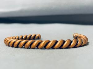 ขายส่งกำไลข้อมือแม่เหล็กทองแดงแฟชั่นสำหรับผู้หญิง งานฝีมือจากผู้ผลิตอินเดีย - Product Image 5