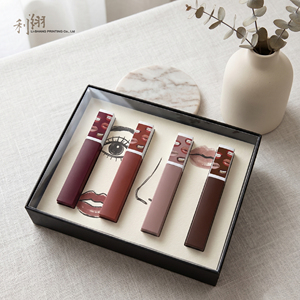 An all-new customizable lip <b>gloss</b> gift set, featuring minimalist, fresh-style packaging for perfect storage. - Product Image 5