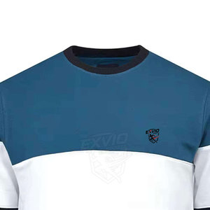 Sudadera Premium Basics de mezcla de algodón con tela de alta calidad que proporciona calidez, comodidad y un look casual moderno. - Product Image 3