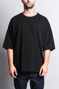Camiseta de cuello simulado para hombre, gruesa y de peso pesado, ideal para capas en invierno, de corte regular, con estampado moderno y estética minimalista. - Product Image 3