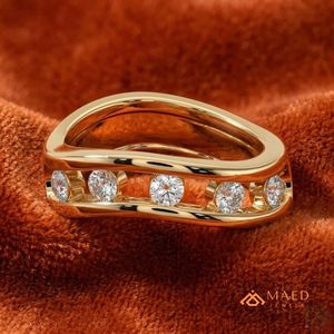 Anillo de Moissanita en Oro de 14K con Cinco Piedras Flotantes, Anillo de Boda para Mujer, Joyería Fina, Elegancia de Lujo de Houston, Regalo - Product Image 2