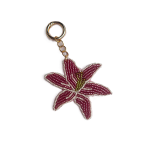 Llavero de mariposa hecho a mano con cuentas, colgante bordado para bolso, accesorio de regalo artesanal étnico de MULTI CRAFT - Product Image 1