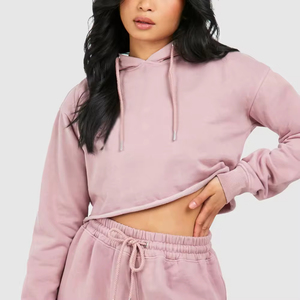 Survêtements courts pour femmes avec logo personnalisé imprimé, légers, à bas prix et faible MOQ - Product Image 4