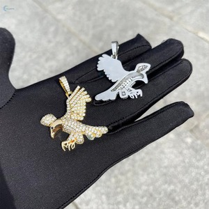 Pendentif Aigle Moissanite Iced Out Plaqué Or 18K, Bijou Thème Luxe, Pendentif Oiseau Volant, Bijou Hip Hop, Pendentif Animal - Product Image 6