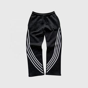 Pantalon de survêtement à rayures pour hommes pantalon de survêtement unisexe/pantalon évasé en polyester avec strass et logo personnalisé - Product Image 1