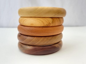 Brazaletes de Madera de Alta Calidad, Diseño Premium, Acabado Pulido, Empaque Personalizado, para Mujer, para Toda Ocasión, Lujosos y Orgánicos - Product Image 3