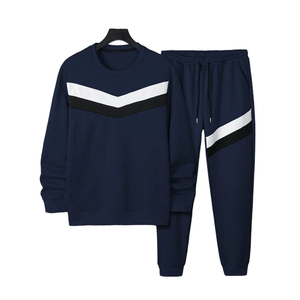 Ensemble de survêtement homme tendance été 2026 en coton épais brodé de luxe, avec logo personnalisé, style streetwear oversize, en molleton bouclette - Product Image 1