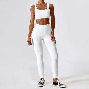 Conjunto de Yoga de 2 Piezas para Mujer, Talla Grande, Transpirable e Impermeable, con Sujetador Deportivo de Cintura Ancha para Correr y Hacer Ejercicio al Aire Libre - Product Image 3